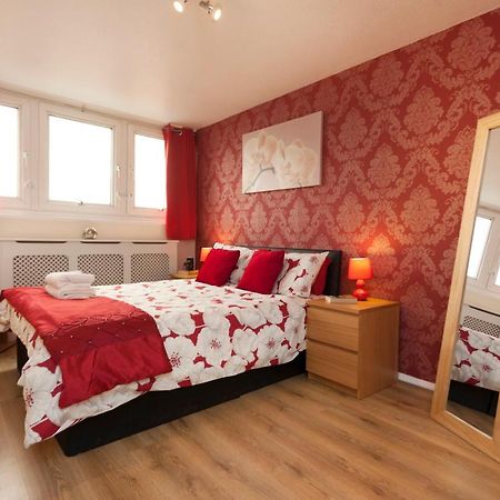 Victoria Centre Apartments In The Victoria Centre Shopping Centre - Nottingham City Centre - 24 Hour Access - Most Central Location, Kitchen - Sunday Check-Out 1Pm - Opposite Hilton By Restaurants & Shops - Outdoor Parking Cars Or Vans Five Pounds A מראה חיצוני תמונה