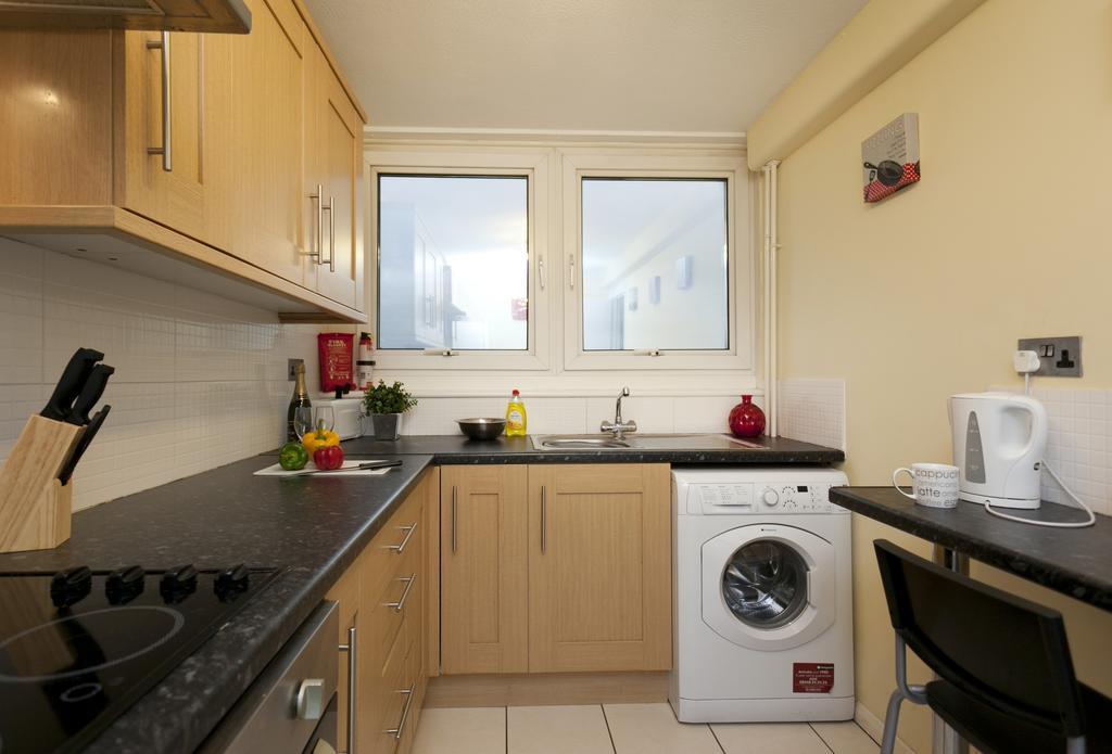 Victoria Centre Apartments In The Victoria Centre Shopping Centre - Nottingham City Centre - 24 Hour Access - Most Central Location, Kitchen - Sunday Check-Out 1Pm - Opposite Hilton By Restaurants & Shops - Outdoor Parking Cars Or Vans Five Pounds A מראה חיצוני תמונה