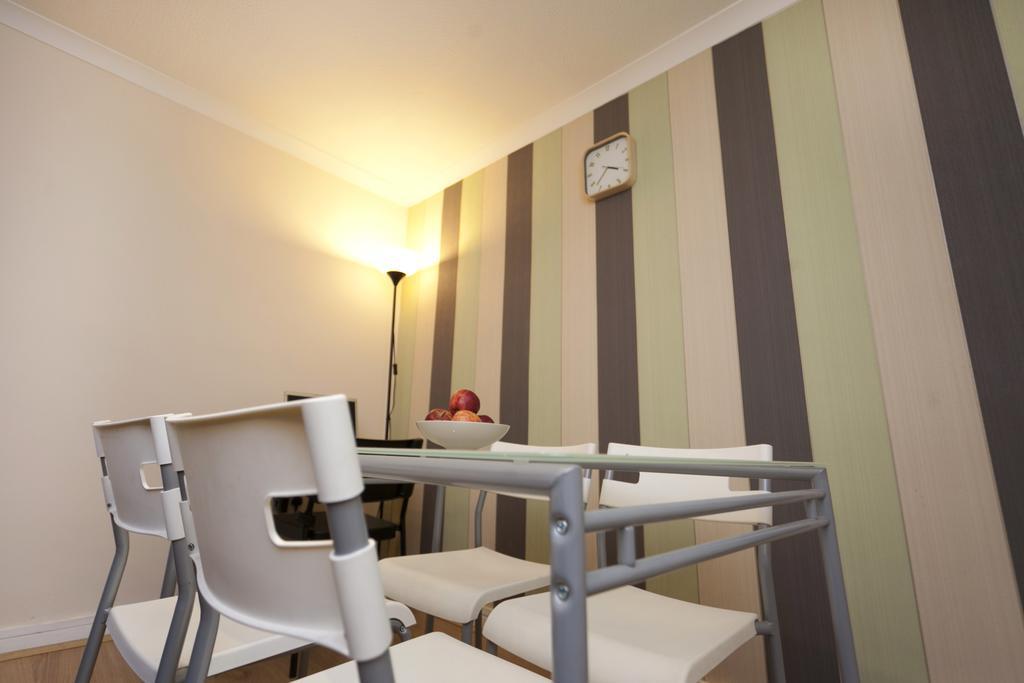 Victoria Centre Apartments In The Victoria Centre Shopping Centre - Nottingham City Centre - 24 Hour Access - Most Central Location, Kitchen - Sunday Check-Out 1Pm - Opposite Hilton By Restaurants & Shops - Outdoor Parking Cars Or Vans Five Pounds A מראה חיצוני תמונה