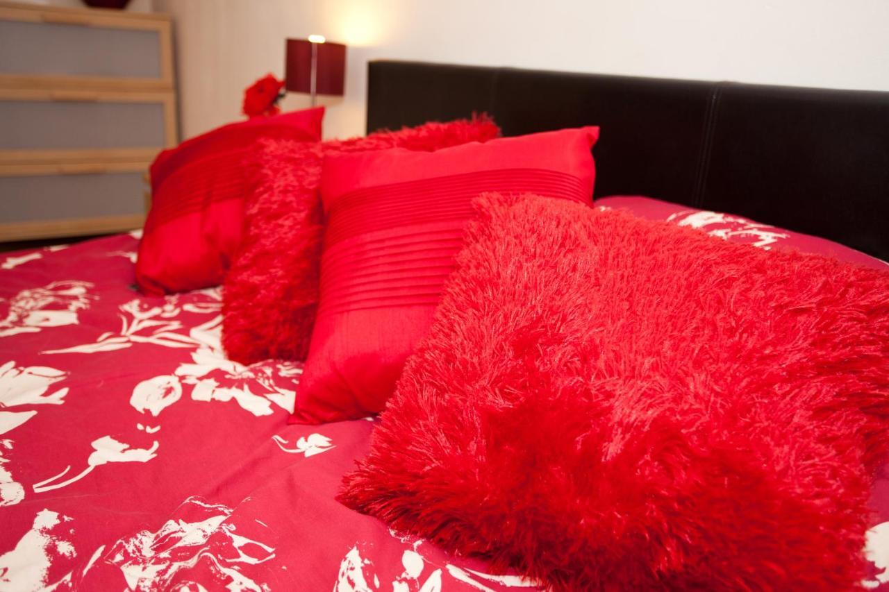 Victoria Centre Apartments In The Victoria Centre Shopping Centre - Nottingham City Centre - 24 Hour Access - Most Central Location, Kitchen - Sunday Check-Out 1Pm - Opposite Hilton By Restaurants & Shops - Outdoor Parking Cars Or Vans Five Pounds A מראה חיצוני תמונה
